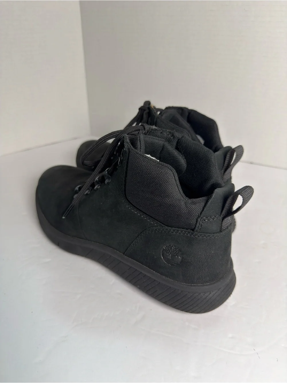 Timberland Defender Men's Suede Black Lace-Up  Boots -  All-Black Design Sz 7